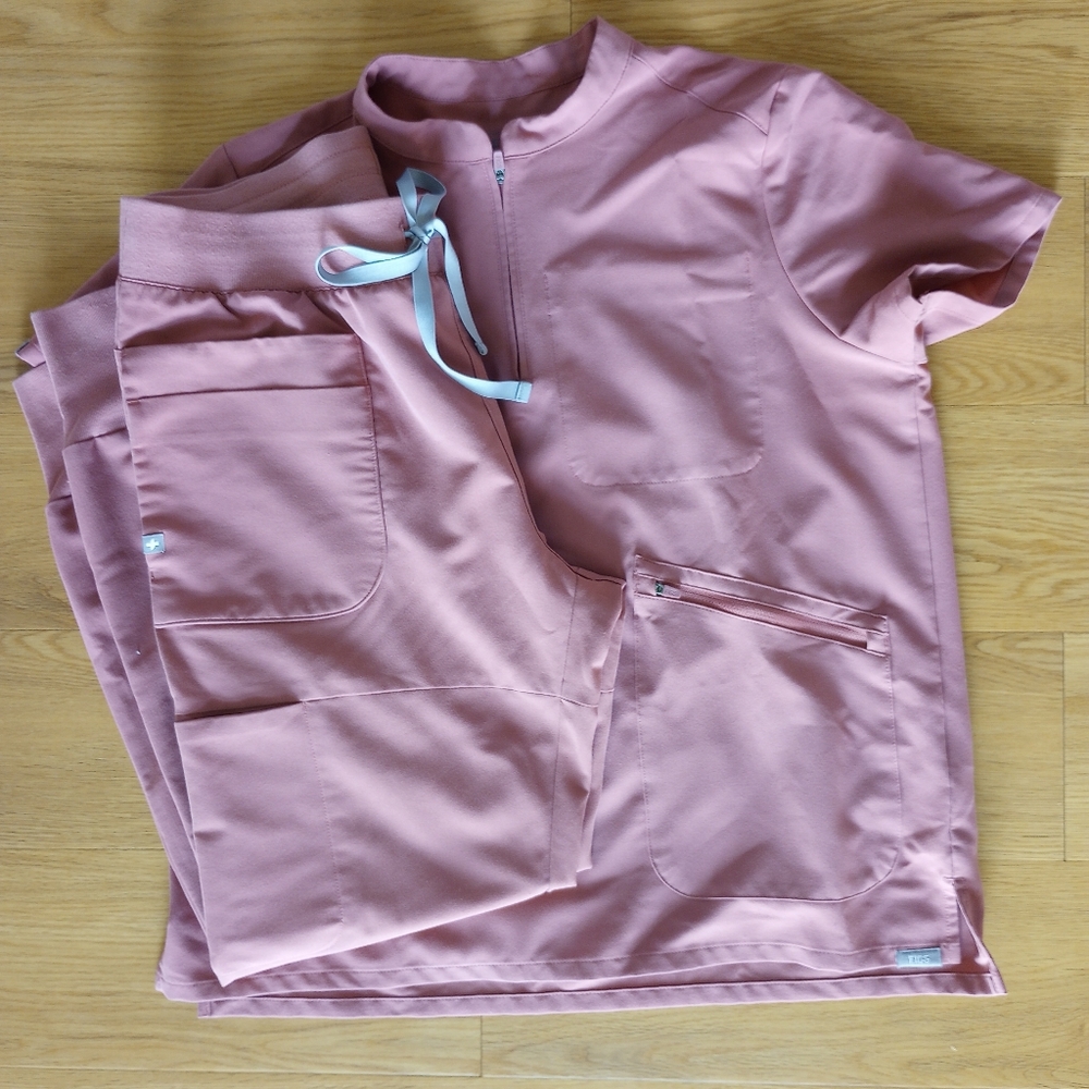 FIGS Mauve Nata Scrub Top & Limited Collection Joggers Medium